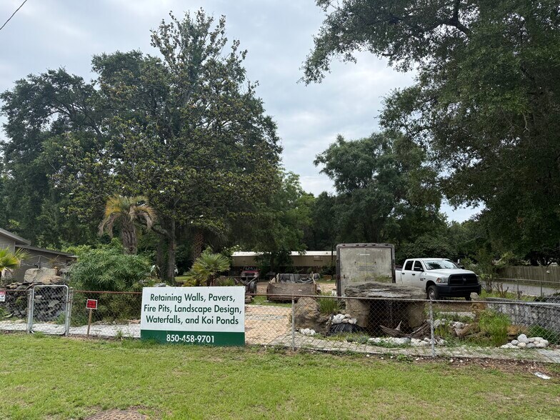 9202 N Davis Hwy, Pensacola, FL à vendre - Photo de l’immeuble – Image 3 sur 18