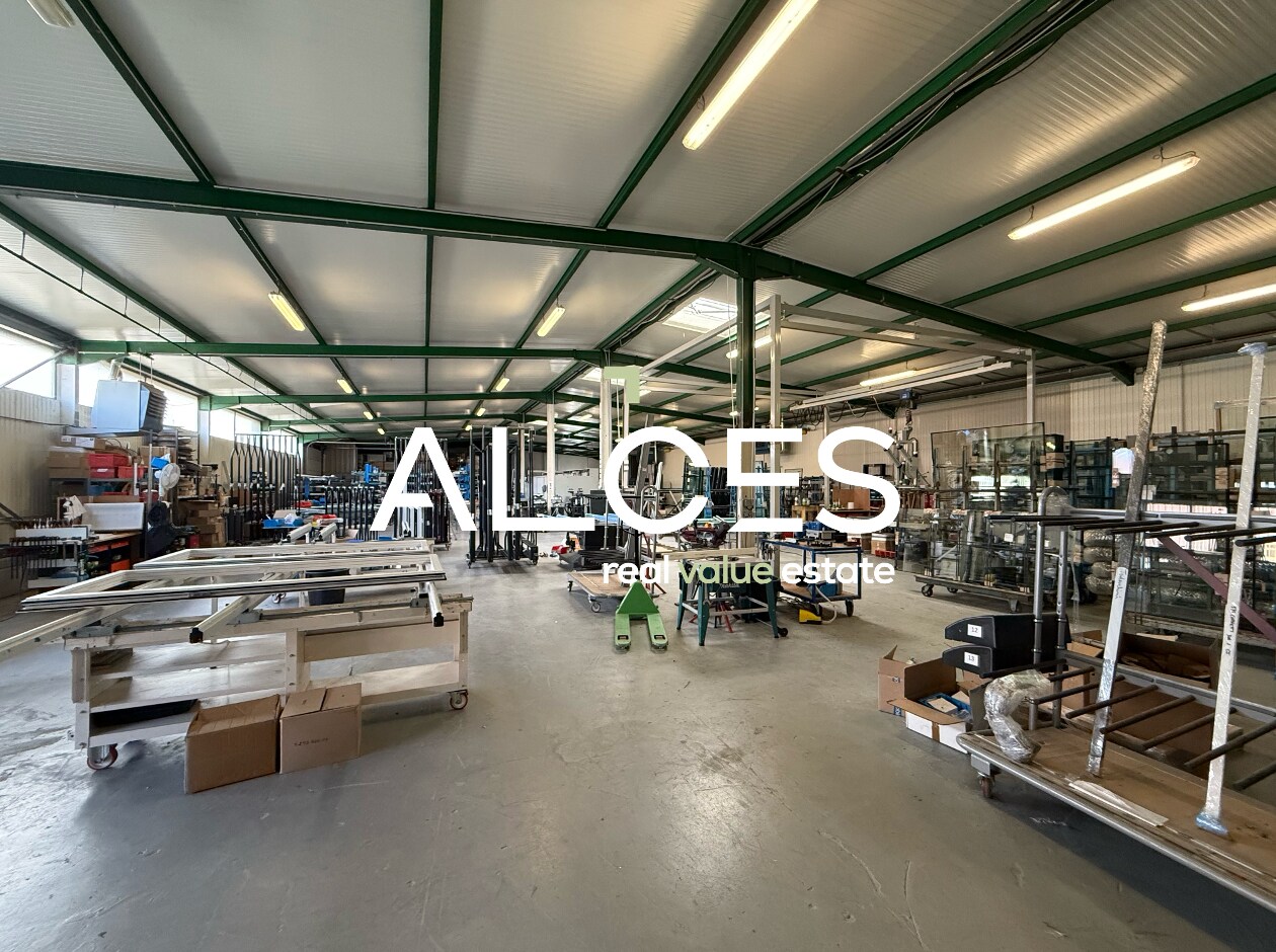 Local d’activités dans Pessac à louer Photo principale– Image 1 sur 7