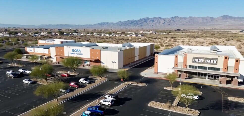 3699 Hwy 95, Bullhead City, AZ à louer - Photo de l’immeuble – Image 2 sur 9