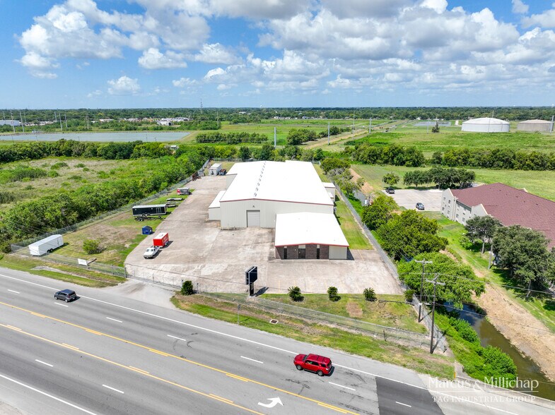 101 Highway 146, Texas City, TX à vendre - Photo de l’immeuble – Image 2 sur 21