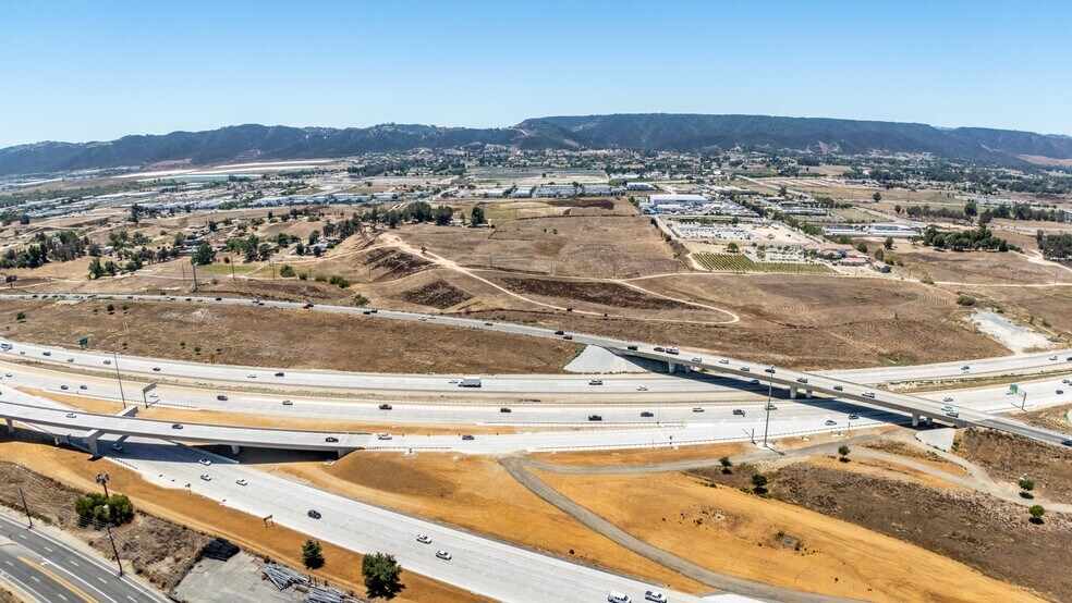 25860 Monroe Ave, Murrieta, CA à vendre - Aérien – Image 2 sur 5