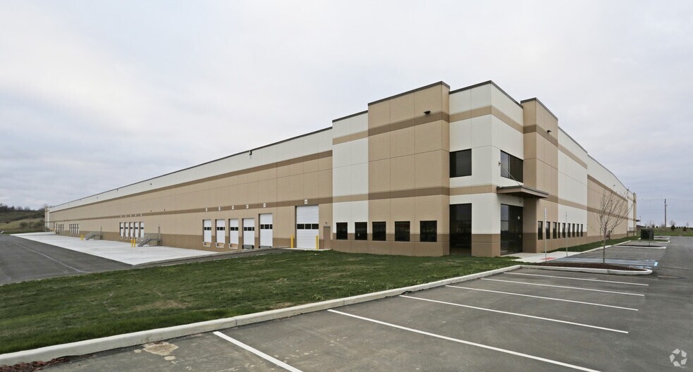200 Solar Dr, Imperial, PA à louer - Photo de l’immeuble – Image 3 sur 4