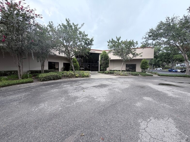 4504-4548 Parkbreeze Ct, Orlando, FL à louer - Photo principale – Image 1 sur 2