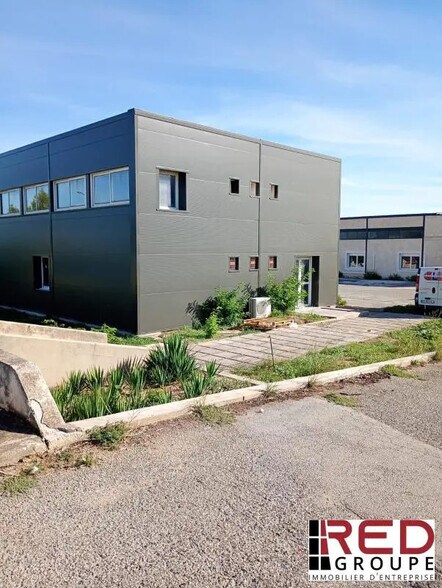 Industriel/Logistique dans Vitrolles à louer - Photo de l’immeuble – Image 1 sur 5