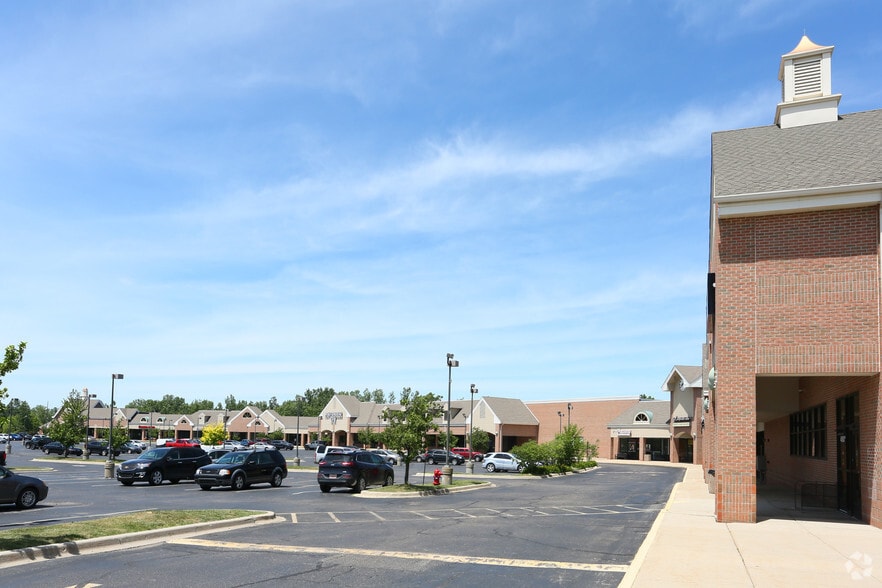 4755-4901 Haggerty Rd, West Bloomfield, MI à louer - Photo principale – Image 1 sur 11