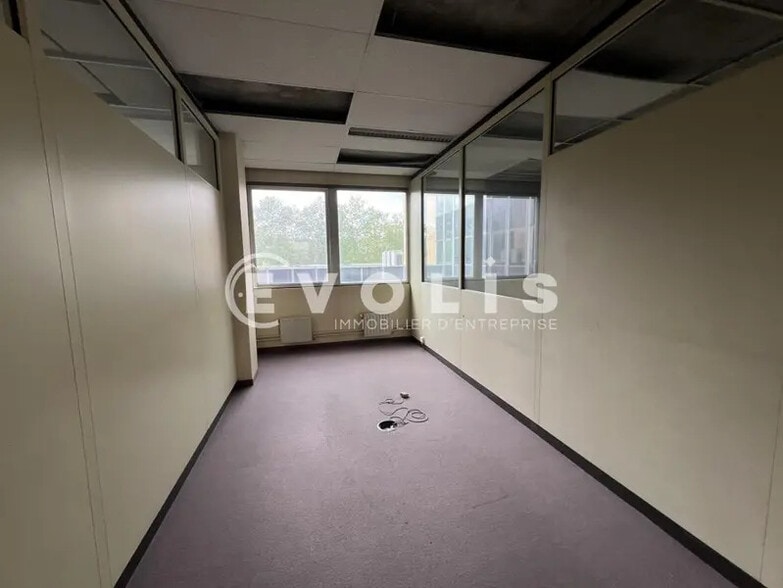 Bureau dans Fontenay-sous-Bois à vendre - Photo de l’immeuble – Image 2 sur 14