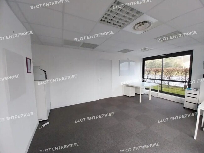 Plus de détails pour Bureau à louer