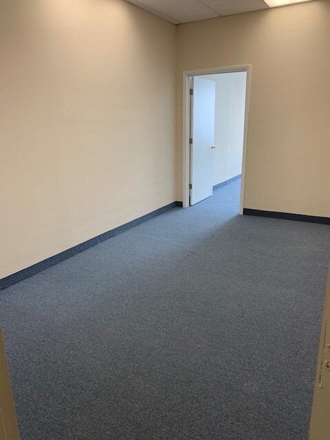 6552-6566 Backlick Rd, Springfield, VA à louer Photo intérieure– Image 1 sur 6