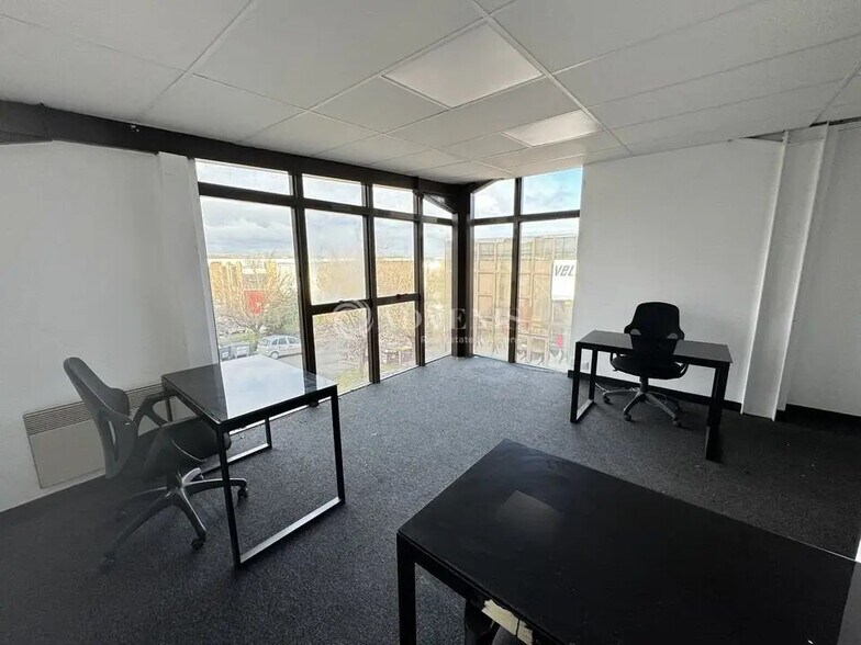 Local d’activités dans Le Thillay à louer - Photo intérieure – Image 3 sur 6