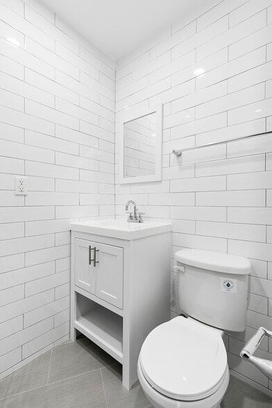 4701 Greenpoint Ave, Sunnyside, NY à louer - Photo intérieure – Image 2 sur 8