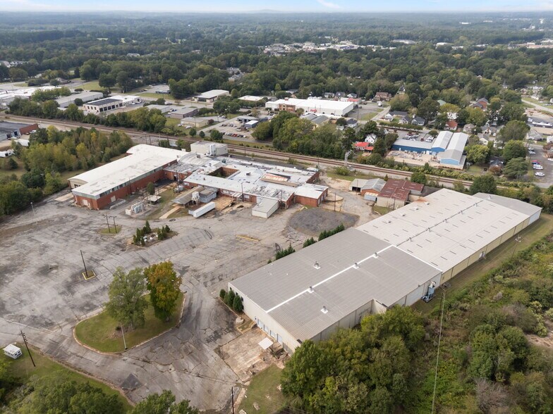 110 Thermoid Way, Salisbury, NC à vendre - Photo de l’immeuble – Image 2 sur 13