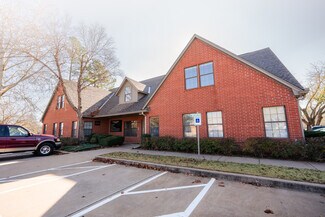Plus de détails pour 1900 E 15th St, Edmond, OK - Bureau à vendre