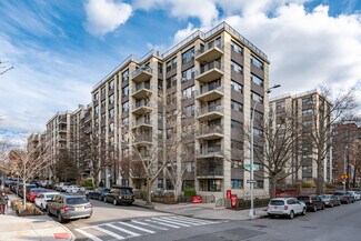 Plus de détails pour 98-19 64th Ave, Rego Park, NY - Médical à louer