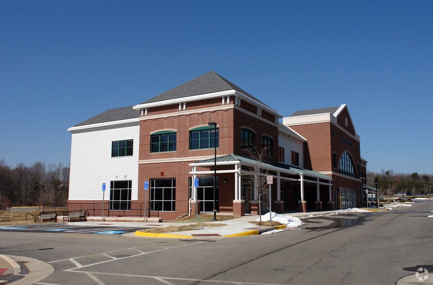 9010 Lorton Station Blvd, Lorton, VA à louer - Photo de l’immeuble – Image 3 sur 13