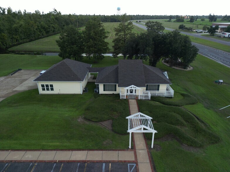 669 Belle Terre Blvd, La Place, LA à vendre - Photo de l’immeuble – Image 2 sur 23