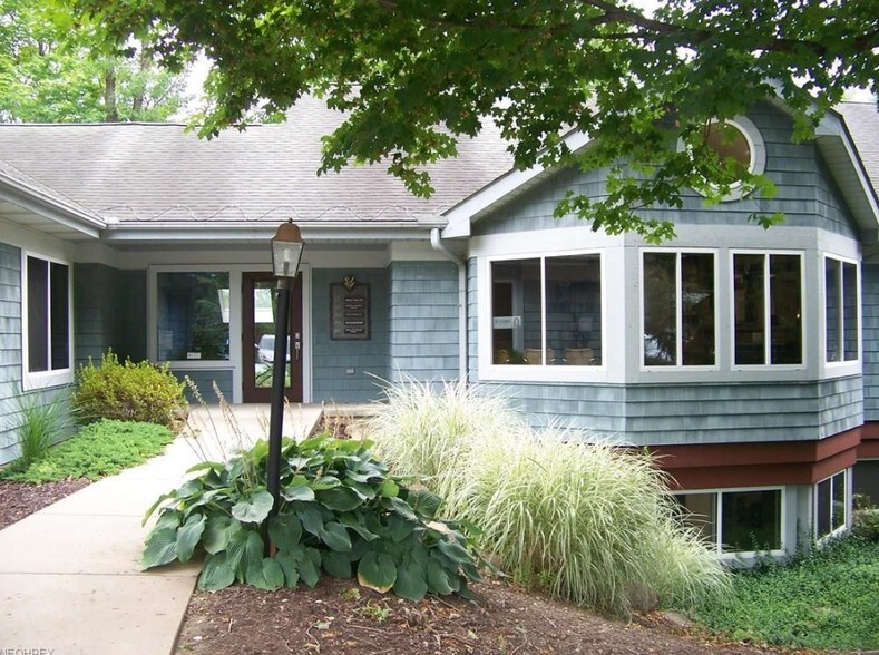 4831 Darrow Rd, Stow, OH à louer - Photo de l’immeuble – Image 3 sur 11