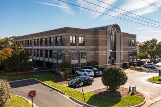 Plus de détails pour 1S443 Summit Ave, Oakbrook Terrace, IL - Bureau à louer
