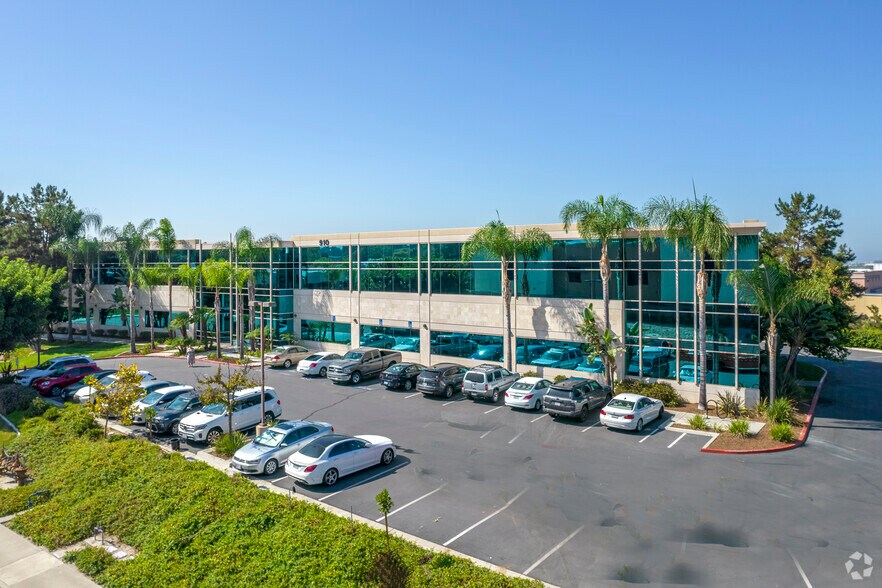 910 Hale Pl, Chula Vista, CA à louer - Photo de l’immeuble – Image 3 sur 6