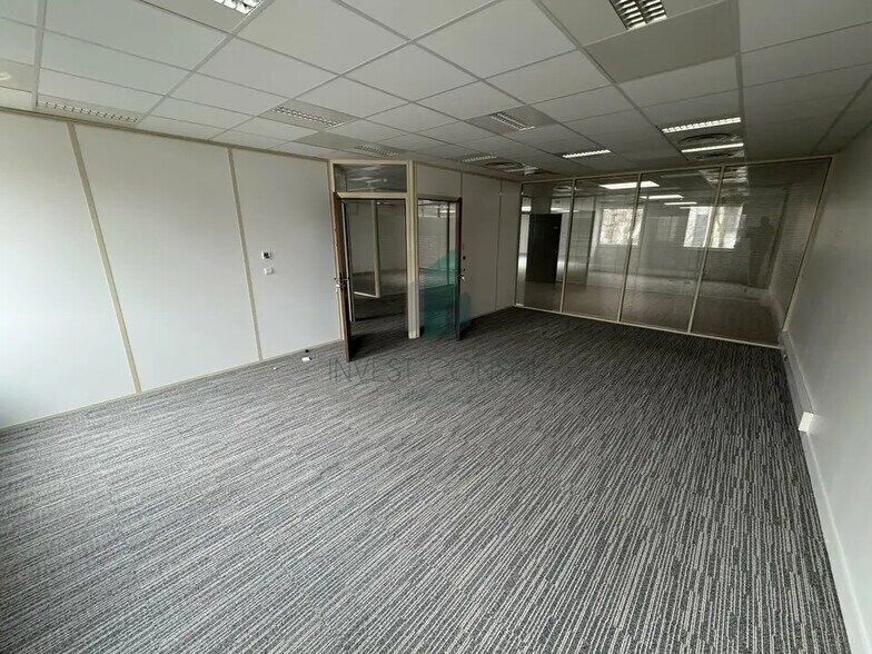 17-21 Rue Du Petit Albi, Cergy à louer - Photo de l’immeuble – Image 3 sur 15