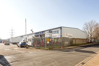 Plus de détails pour 74-88 Roding Rd, Londres - Local d'activités à louer