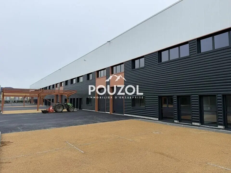 Local d’activités dans Clermont-Ferrand à louer Photo de l’immeuble– Image 1 sur 24