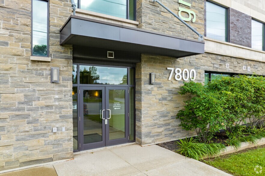 7800 Kennedy Rd, Markham, ON à vendre - Photo de l’immeuble – Image 3 sur 5