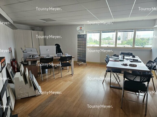 Plus de détails pour Bureau à vendre