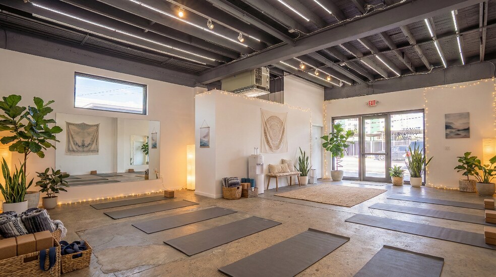 230 NW 71st St, Miami, FL à louer - Photo de l’immeuble – Image 3 sur 13