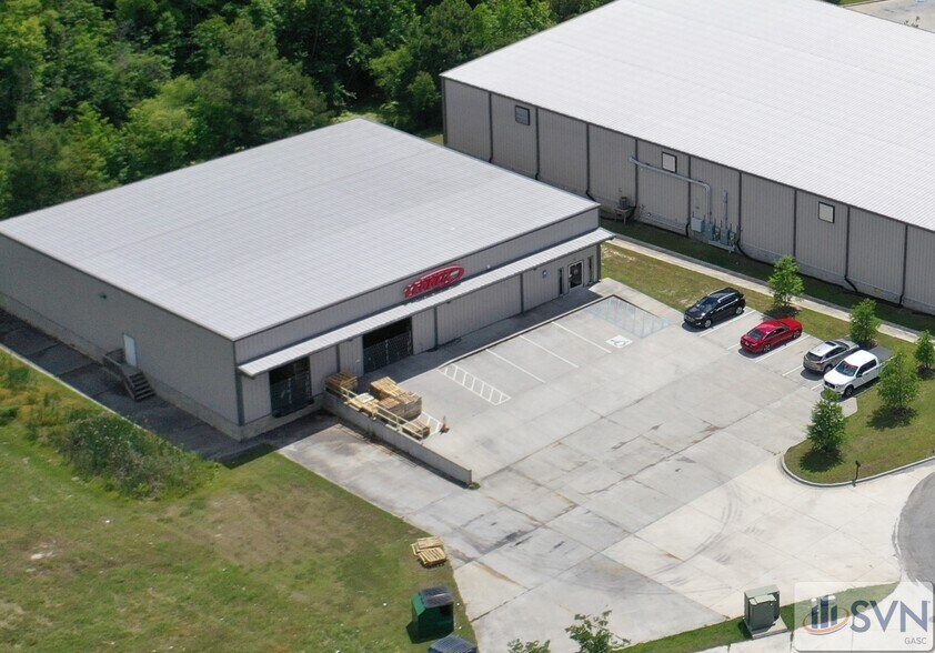 36 W Chatham Ct, Garden City, GA à louer - Photo de l’immeuble – Image 2 sur 22