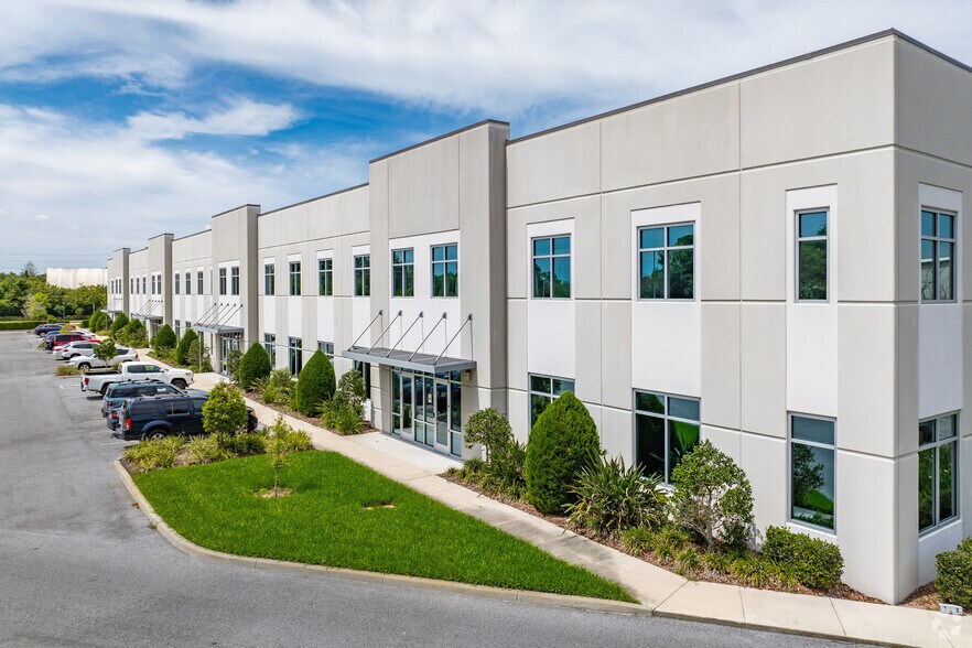 2500 Lakepointe Pky, Odessa, FL à louer - Photo de l’immeuble – Image 3 sur 12