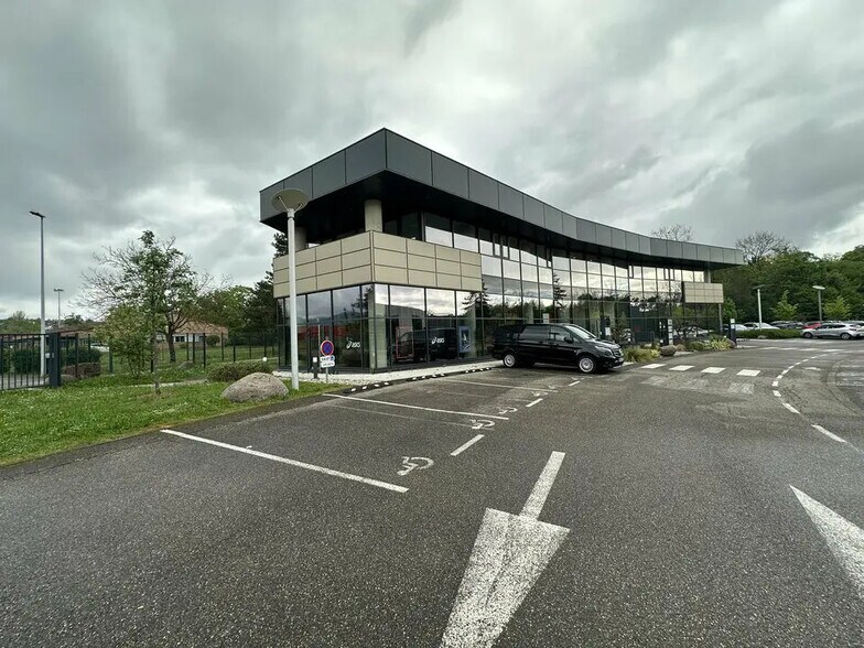 Bureau dans Obernai à louer - Photo de l’immeuble – Image 1 sur 12