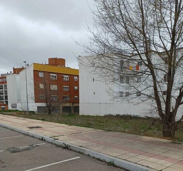Oeste Leon, Eras de, León, León à vendre - Photo principale – Image 1 sur 5