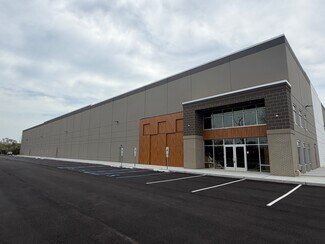 Plus de détails pour 183 Three Brooks Rd, Freehold, NJ - Industriel/Logistique à louer