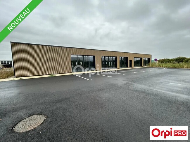 Plus de détails pour Local commercial à louer