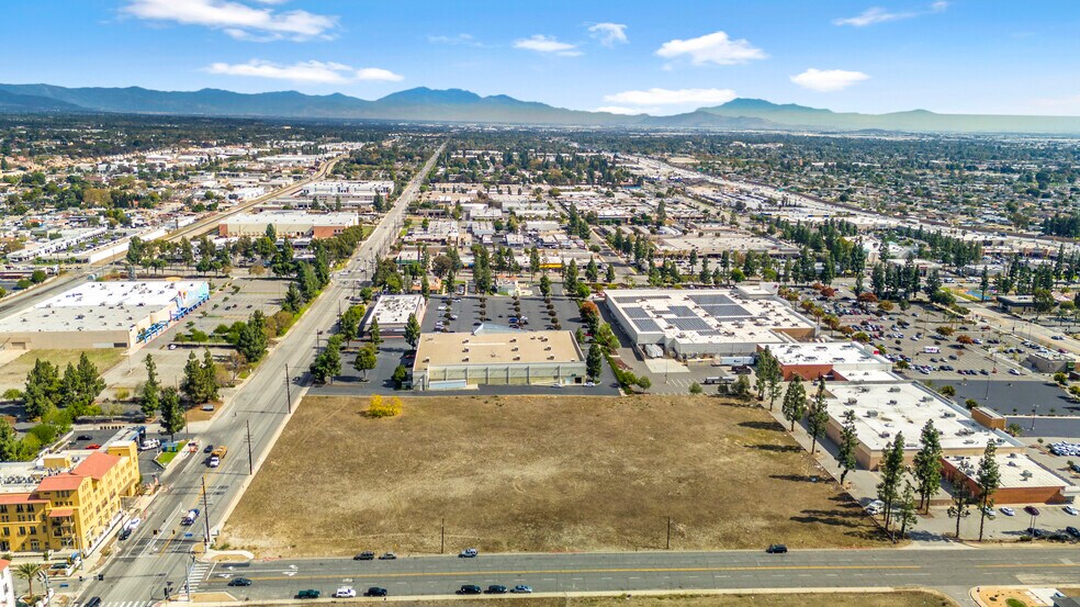 5151 Arrow hwy, Montclair, CA à vendre - Photo de l’immeuble – Image 2 sur 5