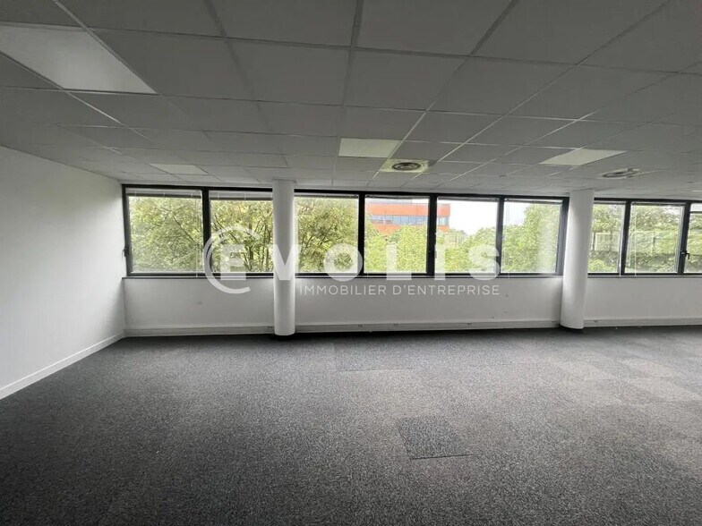 Bureau dans Créteil à louer - Photo de l’immeuble – Image 3 sur 30