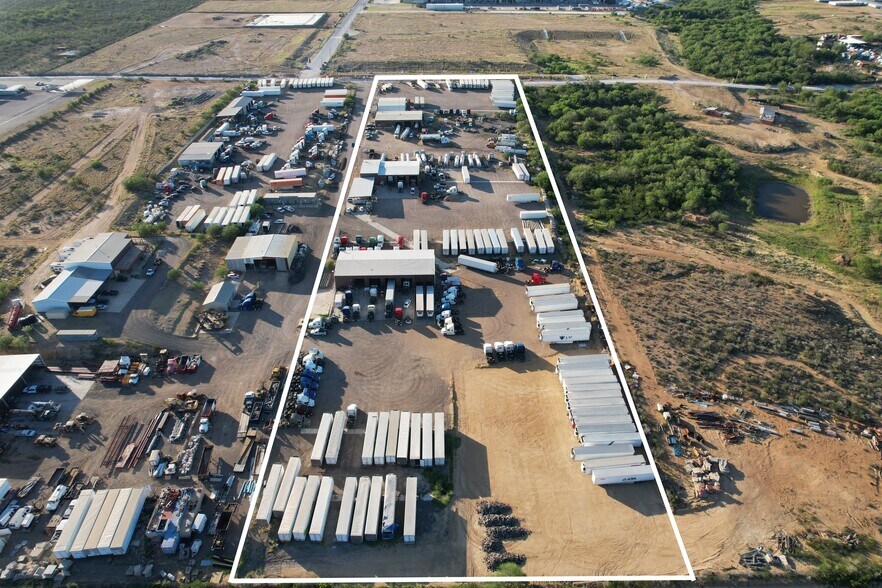 475 El Pico Rd, Laredo, TX à louer - Photo de l’immeuble – Image 2 sur 5