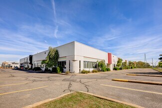 Plus de détails pour 3505-3541 Boul Le Corbusier, Laval, QC - Industriel/Logistique à louer