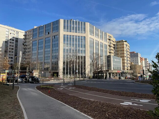 Plus de détails pour 40 Boulevard Henri Sellier, Suresnes - Bureau à louer