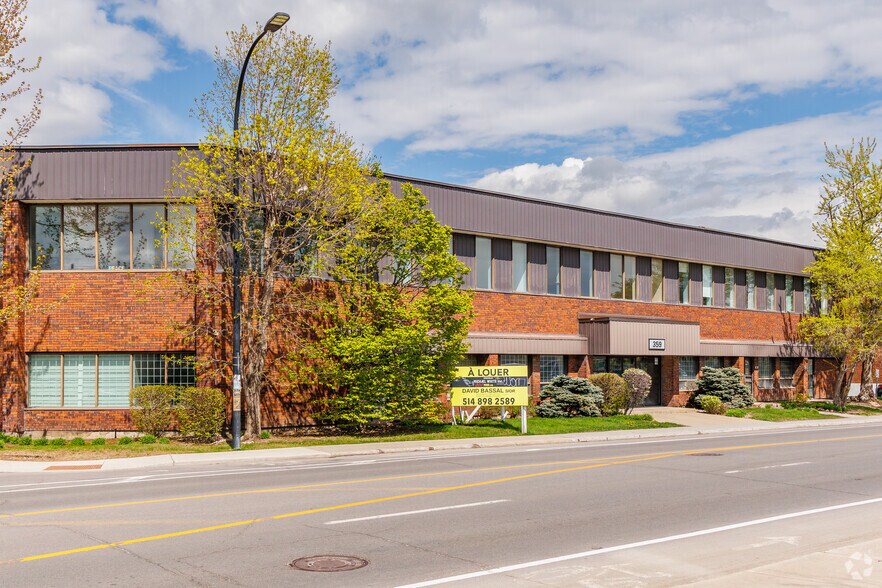 355-379 Av Sainte-Croix, Montréal, QC à louer - Photo de l’immeuble – Image 2 sur 6
