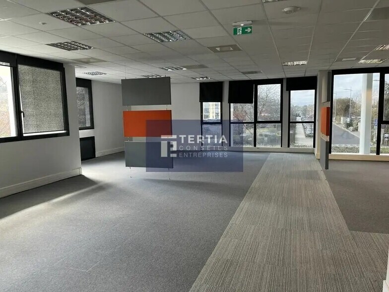 Bureau dans Pérols à louer - Photo de l’immeuble – Image 3 sur 11