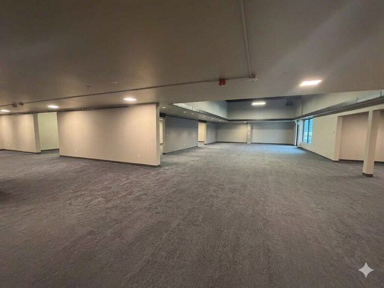 7410 N Division St, Spokane, WA à vendre - Photo de l’immeuble – Image 3 sur 12