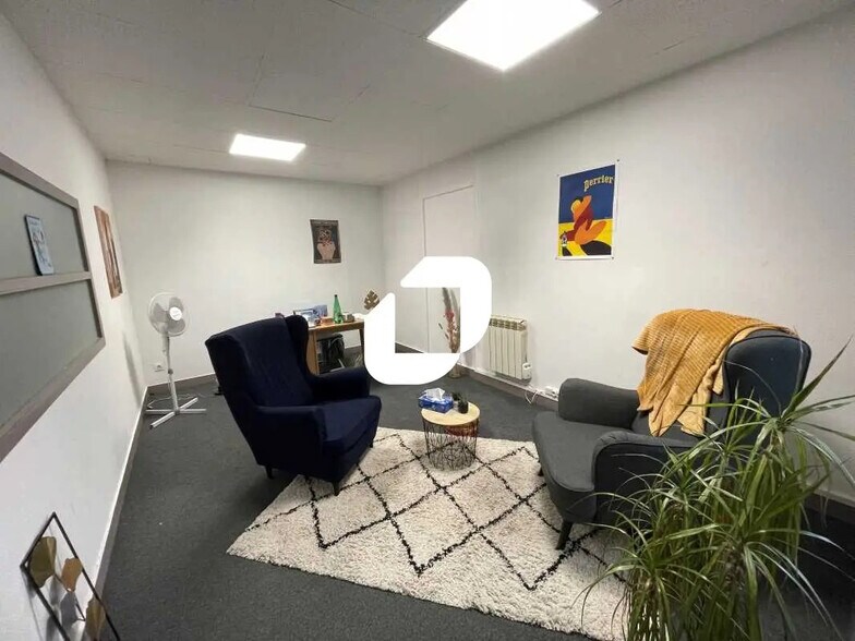 Bureau dans Bordeaux à louer - Photo de l’immeuble – Image 1 sur 8