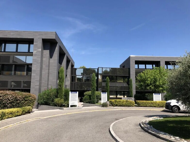 Bureau dans Valbonne à louer - Photo de l’immeuble – Image 2 sur 16
