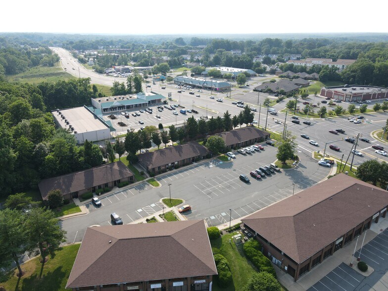385 Garrisonville Rd, Stafford, VA à louer - Photo de l’immeuble – Image 2 sur 3