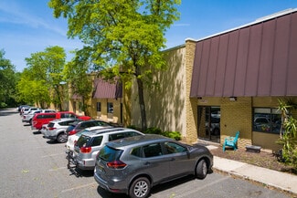 Plus de détails pour 16 Passaic Ave, Fairfield, NJ - Industriel/Logistique à louer