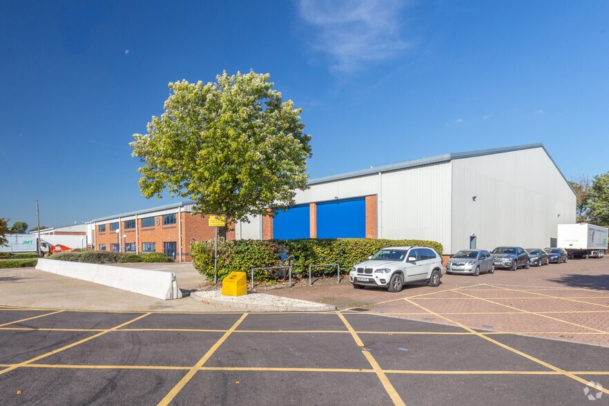 Old Parkbury Ln, St Albans à louer - Photo principale – Image 1 sur 14