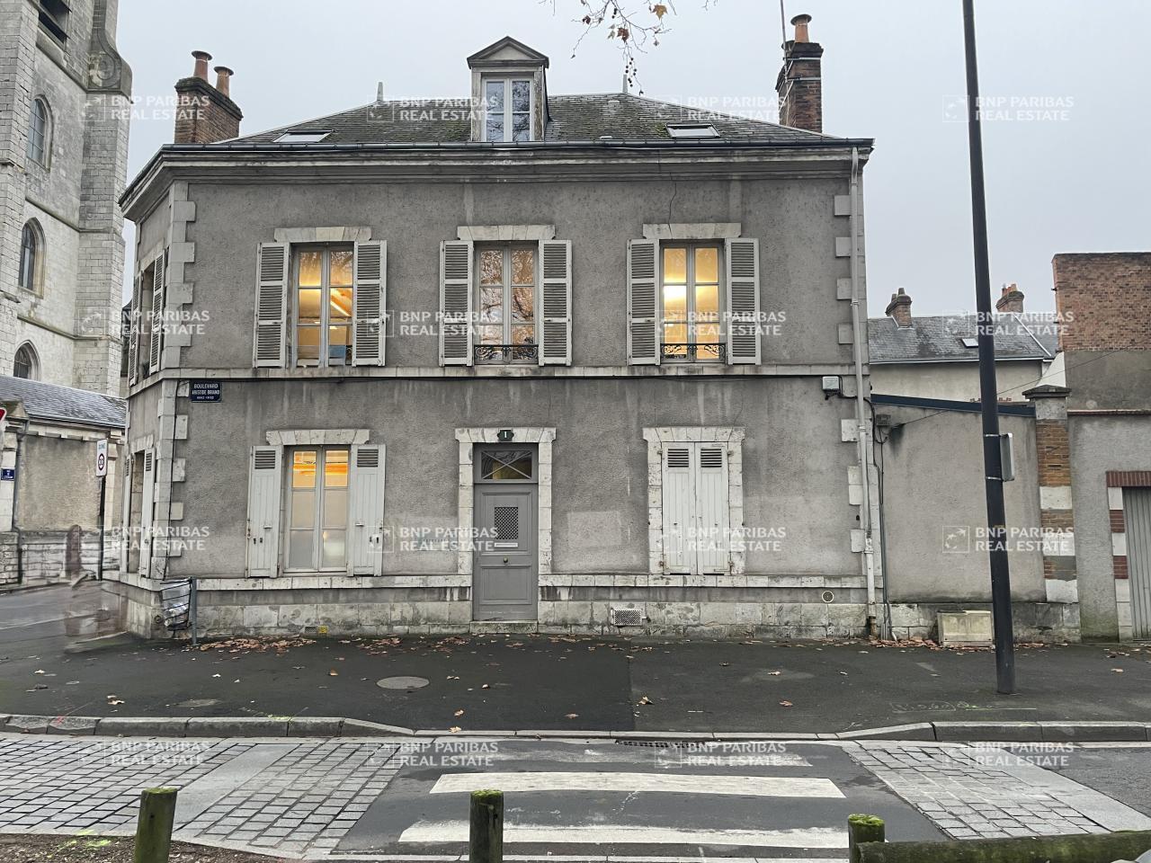 Bureau dans Orléans à vendre Photo de l’immeuble– Image 1 sur 10