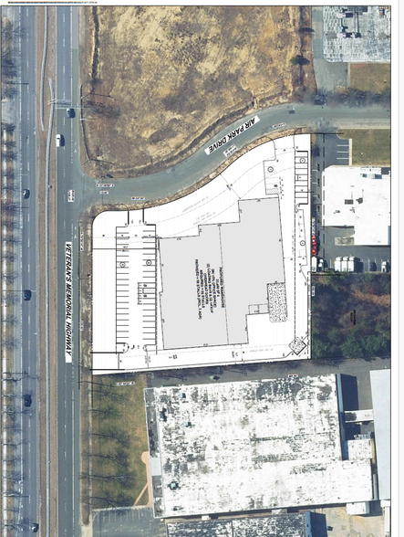 Veterans Memorial Hwy, Holbrook, NY à vendre - Photo de l’immeuble – Image 3 sur 3