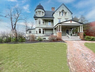 Plus de détails pour 1838 Elm St, Manchester, NH - Bureau à vendre